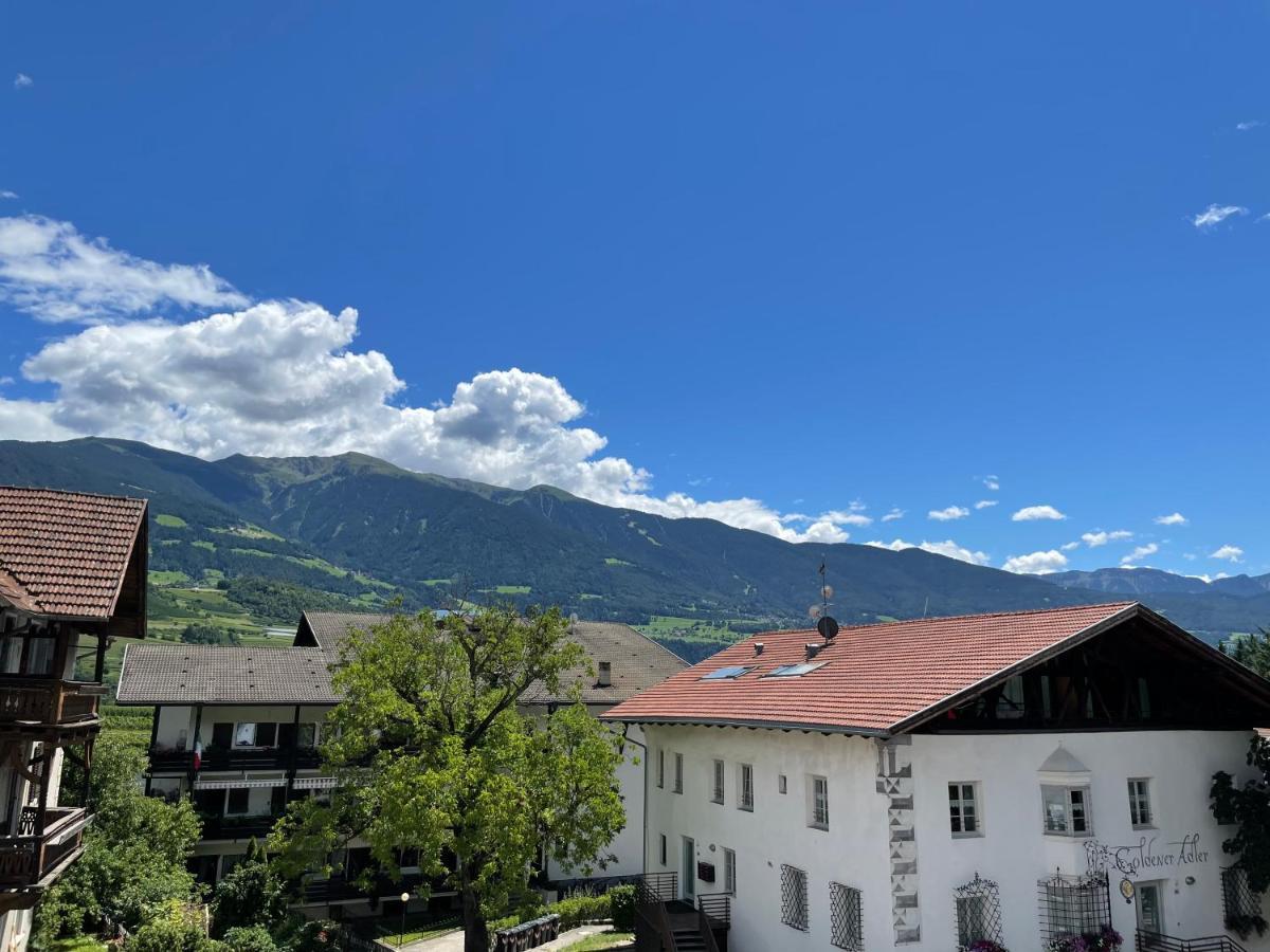 Gasthof Goldenes Lamm Vahrn Exterior photo