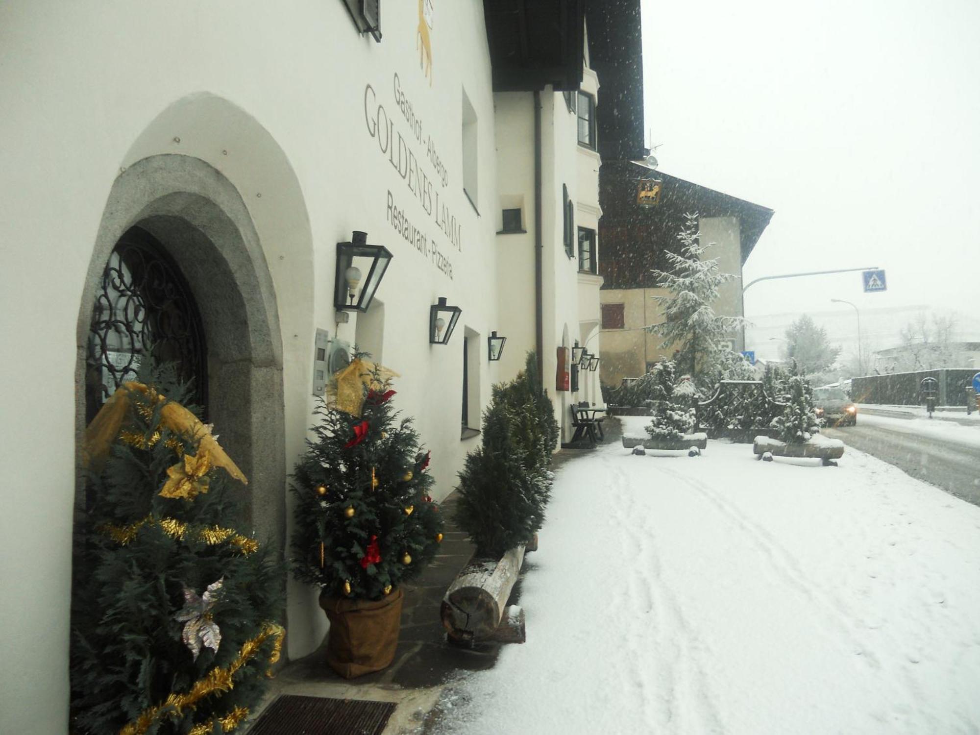 Gasthof Goldenes Lamm Vahrn Exterior photo