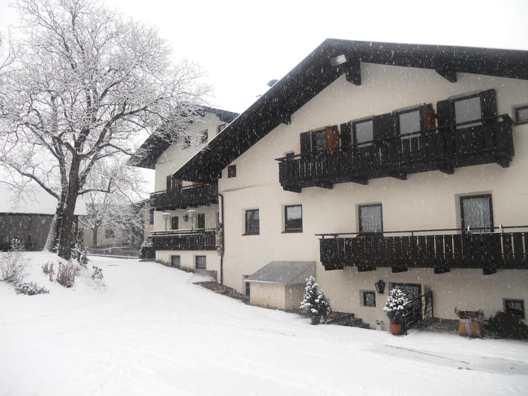Gasthof Goldenes Lamm Vahrn Exterior photo