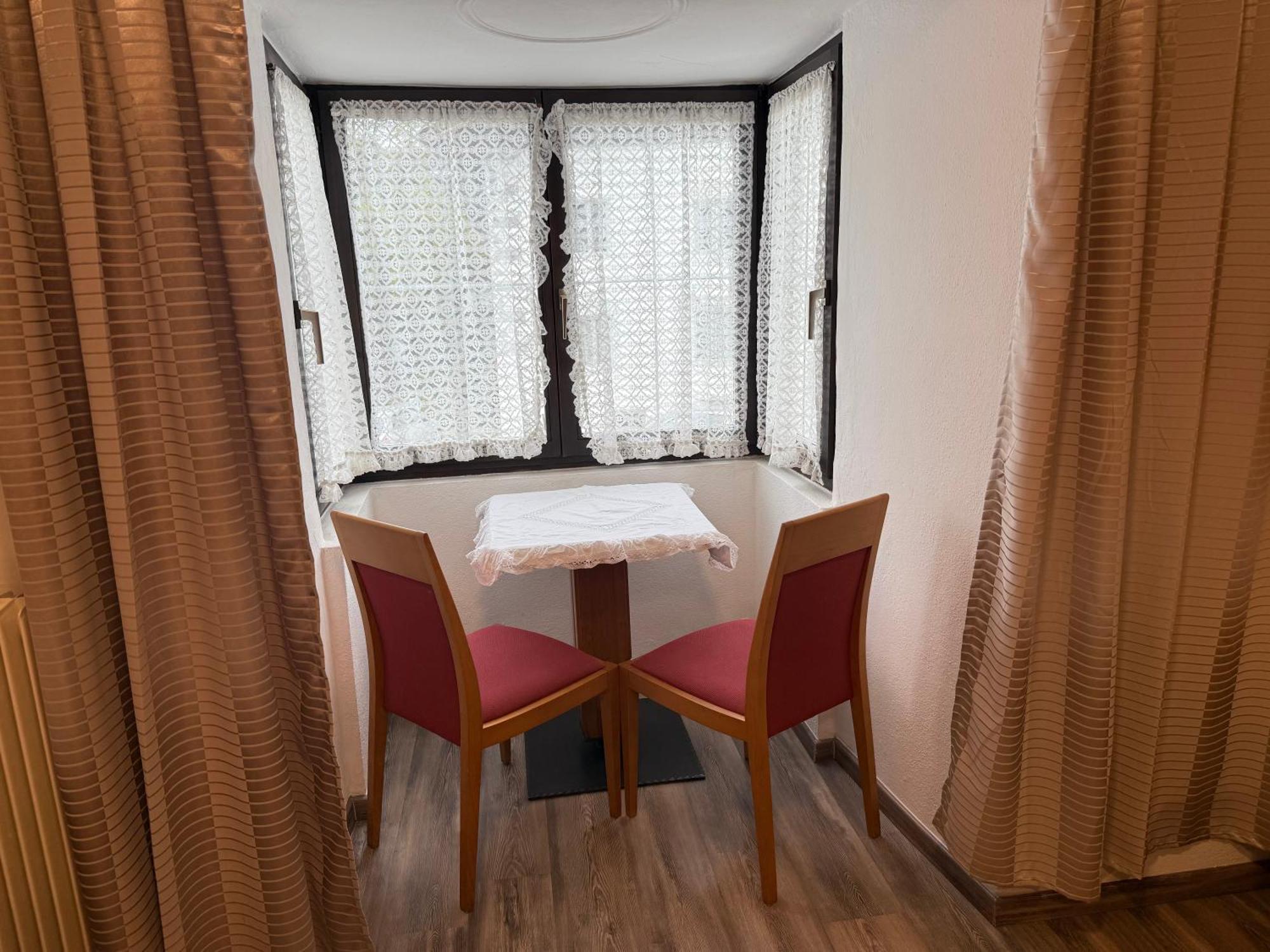 Gasthof Goldenes Lamm Vahrn Room photo